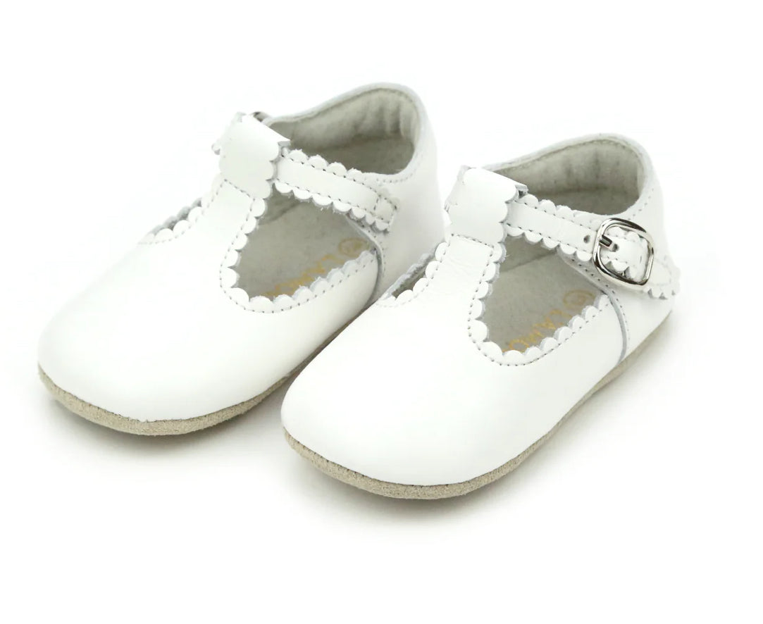 Elodie Girls Scalloped T-Strap Mary Jane Crib Shoe (Infant)